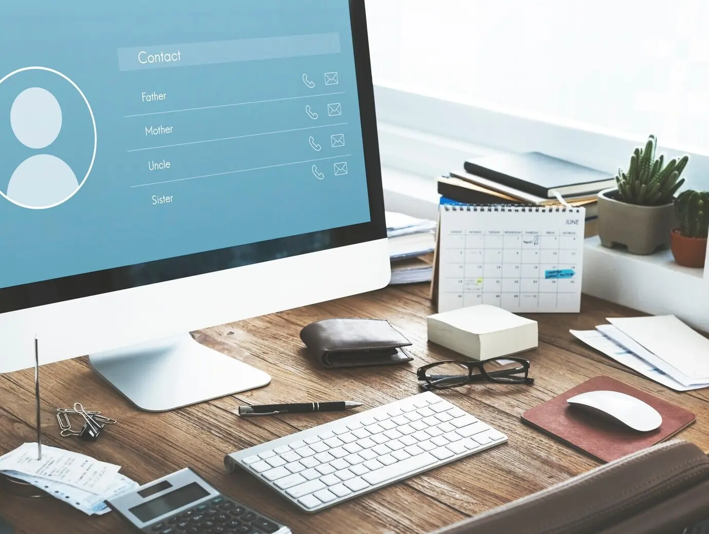 Концепция приложения: контакт, коммуникация и соединение.