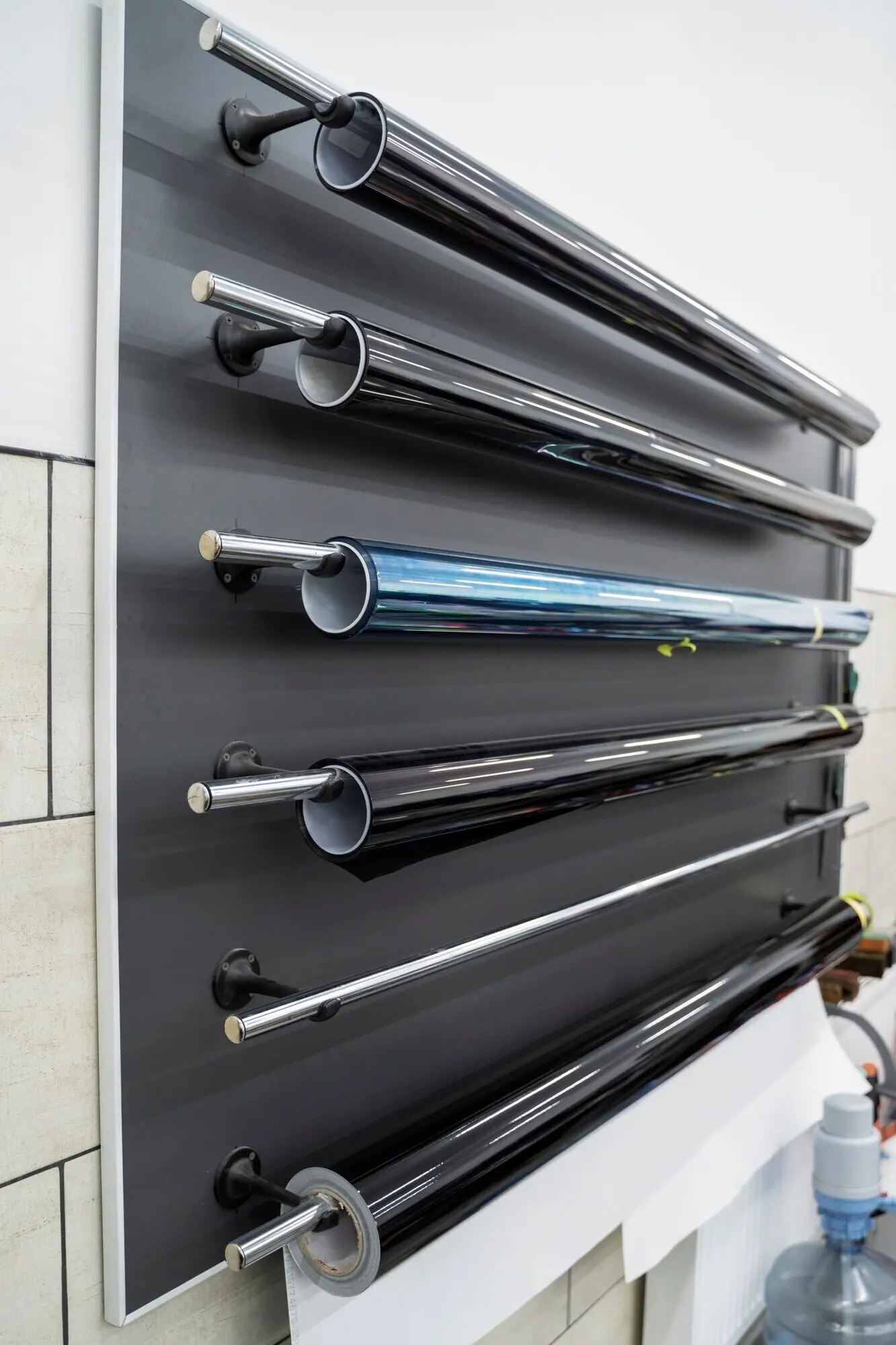 Материал для оклейки автомобиля в разных цветах